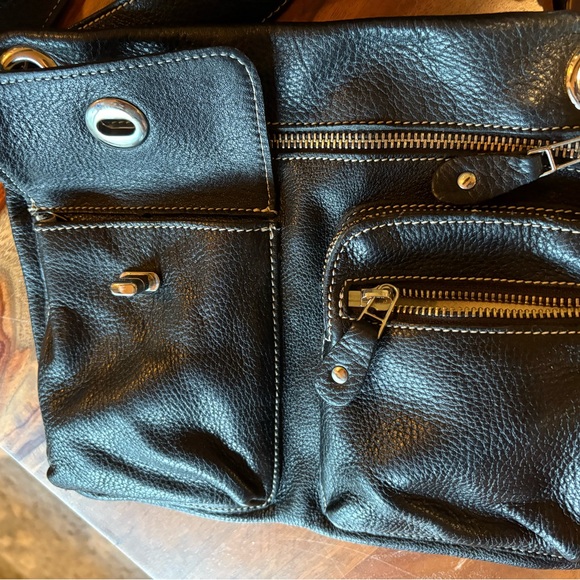 Like New Y2K Roots Leather Crossbody - Picture 2 of 6